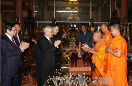 Tổng Bí thư Nguyễn Phú Trọng thăm hai Đại Tăng thống của Campuchia