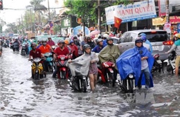 Kinh nghiệm chọn xe máy an toàn cho nữ giới trong mùa mưa