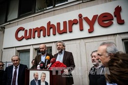 Thổ Nhĩ Kỳ xét xử 17 nhân viên tòa soạn báo tình nghi liên quan khủng bố 