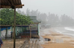 Bão số 4 đổ bộ Quảng Bình - Quảng Trị: Gió giật cấp 10, nhiều nơi mưa to