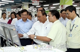 Thủ tướng Nguyễn Xuân Phúc làm việc với Samsung Thái Nguyên