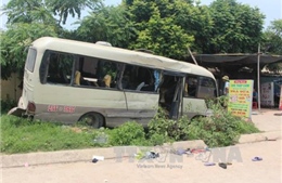 Vĩnh Phúc: Xe khách va chạm xe tải, 24 người bị thương