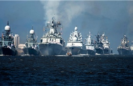 Ấn tượng hơn trăm tàu quân sự Nga phô diễn sức mạnh trong Ngày Hải quân
