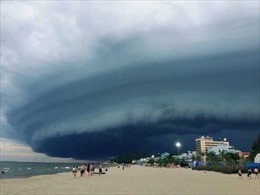 Ảnh chụp cùng &#39;đám mây lạ&#39; ở bãi biển Sầm Sơn thu hút sự quan tâm trên mạng xã hội