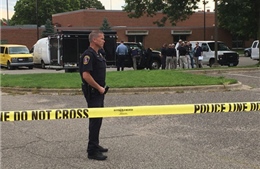 Một nhà thờ Hồi giáo ở Mỹ bị ném bom 