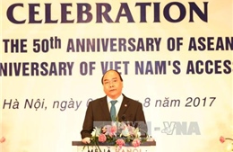 Thủ tướng dự kỷ niệm 50 năm ngày thành lập ASEAN và 22 năm Việt Nam tham gia ASEAN