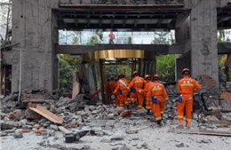 Thương vong trong trận động đất ở Trung Quốc tăng lên 451 người