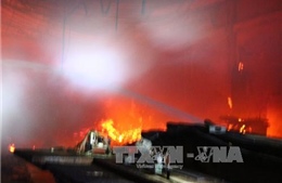 Dập tắt vụ cháy xưởng gỗ ở thành phố Vinh, Nghệ An 