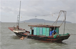Quảng Ninh: Ì ạch những chuyến tàu ra các xã đảo
