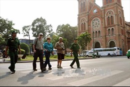 Tăng cường bảo vệ du khách nước ngoài khi du lịch tại Việt Nam