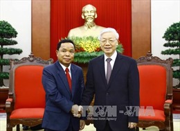 Tổng Bí thư tiếp Đoàn đại biểu Văn phòng Trung ương Đảng NDCM Lào 