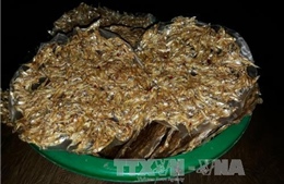 Bánh tráng cá cơm - đặc sản sông nước vùng biên Kon Tum