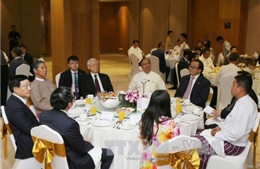 Tổng Bí thư Nguyễn Phú trọng gặp các doanh nghiệp hàng đầu Việt Nam và Myanmar 
