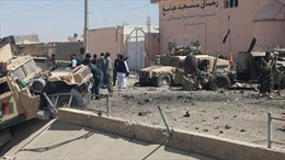 Ô tô bom phát nổ ngay sau xe quân đội Afghanistan, 12 người chết