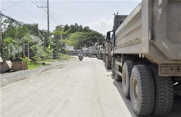 Lần thứ 3 trong năm, dân Phước Tân (Đồng Nai) ngăn xe chở đá lưu thông