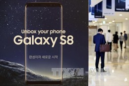 Samsung giữ vững &#39;ngôi vương&#39; trên thị trường điện thoại thông minh