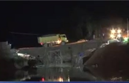 Sập cầu tại Tuyên Quang, 3 công nhân rơi xuống sông mất tích