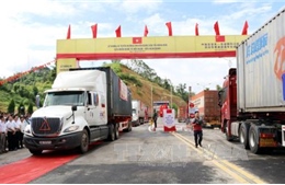 Thông xe tuyến vận tải tại Cửa khẩu Quốc tế Hữu Nghị, Việt Nam - Trung Quốc