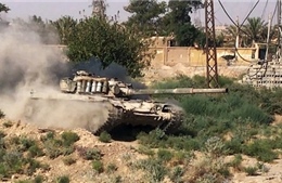 Tiếp tục đà tấn công vũ bão, quân đội Syria kiểm soát mỏ dầu gần Deir ez-Zor 