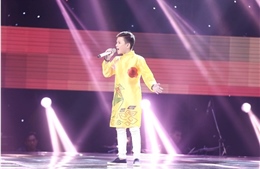 The Voice Kids tập 5: Bạch Duy Khánh xinh như trai Hàn hát &#39;Chiếc khăn Piêu&#39;