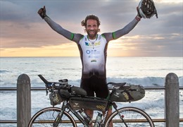 Kỷ lục thế giới mới về đạp xe vòng quanh thế giới 