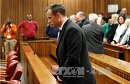 Vận động viên không chân Oscar Pistorius có thể bị tăng án tù 