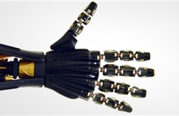 Làn da ‘siêu dẫn’ giúp robot có cảm nhận xúc giác như người
