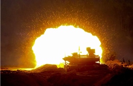 Xem xe tăng, trực thăng Nga ‘khạc’ lửa trong cuộc tập trận lớn nhất kể từ Chiến tranh Lạnh