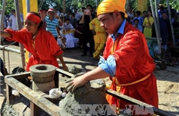 Đúc súng thần công dâng Hoàng đế Quang Trung