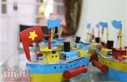 Tàu thủy chạy dầu hỏa - món đồ chơi đắt giá nhất một thời