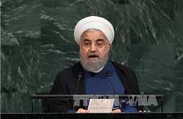 Iran diễu binh, khẳng định quyết tâm phát triển tên lửa đạn đạo
