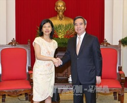 Trưởng ban Kinh tế Trung ương tiếp Đại sứ Canada và Đại sứ Pháp tại Việt Nam 
