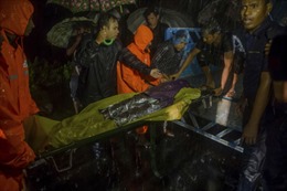 Chìm tàu chở người Rohingya, hàng chục người thiệt mạng