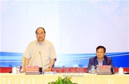 Thủ tướng Nguyễn Xuân Phúc đối thoại chính sách với một số Tập đoàn kinh tế tư nhân 