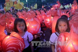 Độc đáo Lễ hội rước đèn Trung thu lớn nhất Việt Nam