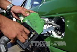 Ba quốc gia vùng Vịnh đồng loạt tăng giá xăng dầu
