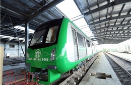 Đoàn tàu số 2 và 3 dự án đường sắt Cát Linh-Hà Đông đã tập kết an toàn về khu ga Hà Đông