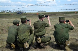 Quân nhân Nga đối mặt với lệnh cấm chụp selfie, đăng mạng xã hội
