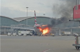 Cháy máy bay tại sân bay quốc tế Hong Kong