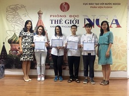 Học sinh THPT chuyên Việt Nam lần đầu tiên nhận chứng chỉ tiếng Nga quốc tế