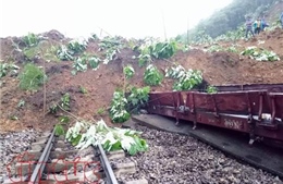 Điều chỉnh lịch chạy tàu Hà Nội-Lào Cai sau sự cố sạt lở đất ở ga Lâm Giang, Yên Bái