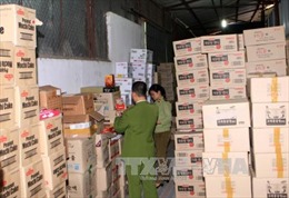 Quảng Ninh thu giữ 24 nghìn lọ nước uống vị trái cây nhập lậu