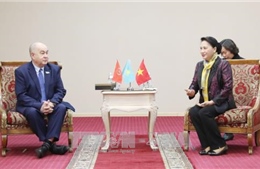 Chủ tịch Quốc hội gặp lãnh đạo Đảng Cộng sản Nhân dân Kazakhstan 