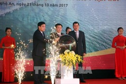 Phó Thủ tướng Vương Đình Huệ nhấn nút vận hành cầu cảng biển Vissai Nghệ An 