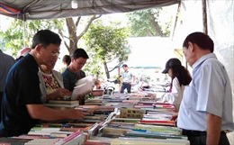 Nhiều sách giảm giá tới 49% tại ‘Tuần lễ sách hay’ TP Hồ Chí Minh