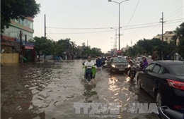 Mưa lớn gây ngập nhiều tuyến đường ở Bảo Lộc, Lâm Đồng