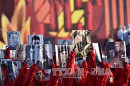 Sáng mãi ngọn lửa Cách mạng Tháng Mười Nga