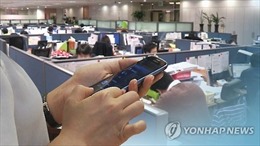 Hàn Quốc nhức nhối tình trạng nhắn tin công việc sau giờ làm 