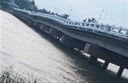 Quảng Nam: Sụt lún gần nửa mét, cầu Hà Tân dễ đổ sập trong gang tấc