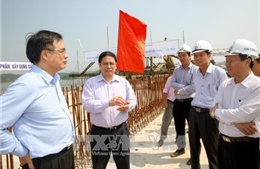 Ủy ban Pháp luật của Quốc hội khảo sát về đặc khu hành chính - kinh tế tại Quảng Ninh 